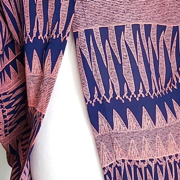 Charlotte Russe Pink & Navy Blue High-Low Top Open in Back, Size Small - Picture 8 of 10